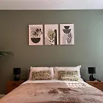 New Kings Cross Apartment